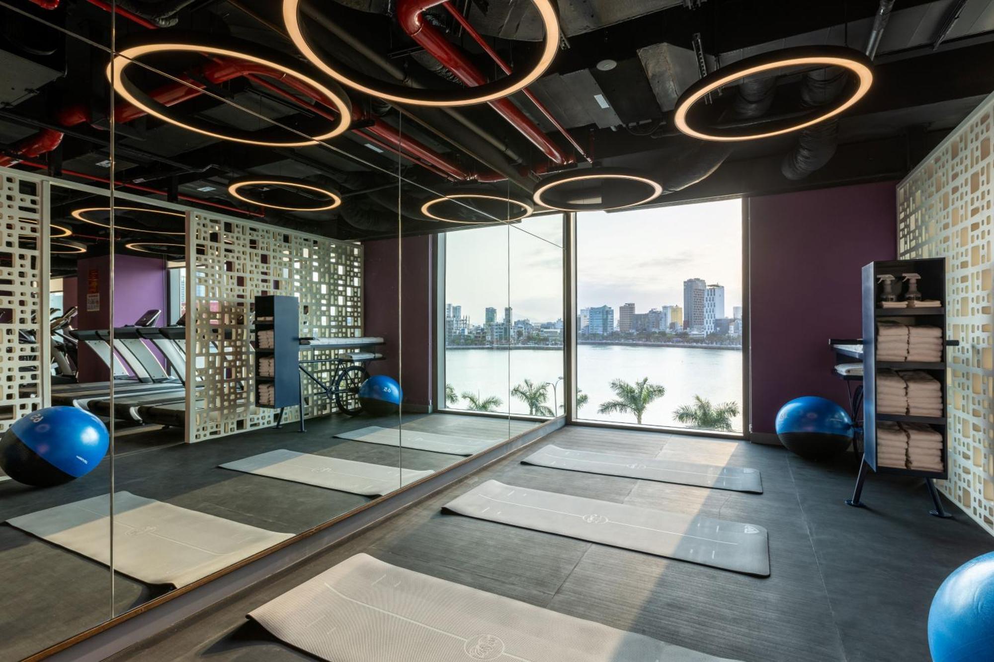 Wink Icon Hotel Danang Riverside - Luxury Suites - 24Hrs Stay & Rooftop Pool Bar Εξωτερικό φωτογραφία