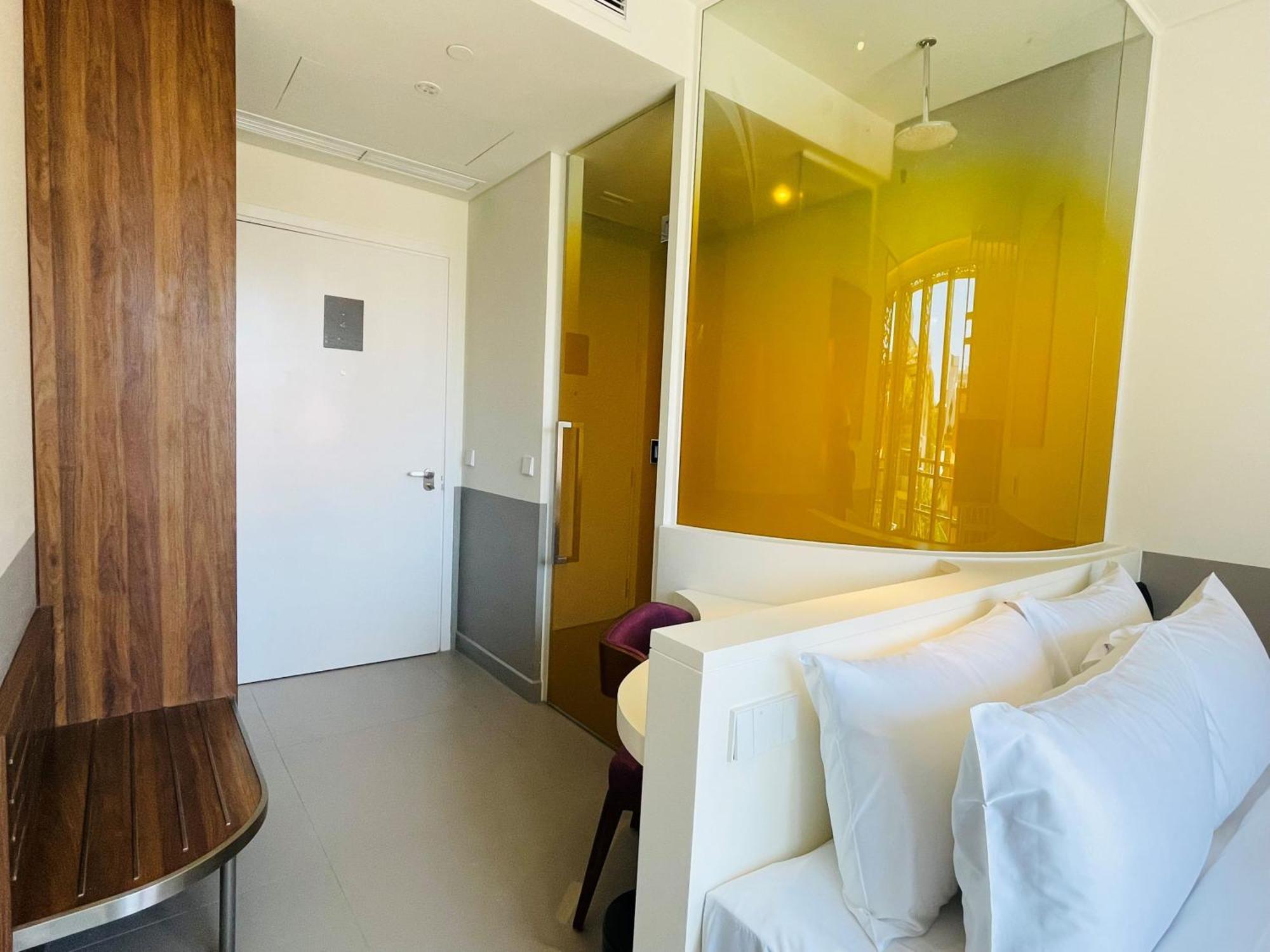 Wink Icon Hotel Danang Riverside - Luxury Suites - 24Hrs Stay & Rooftop Pool Bar Δωμάτιο φωτογραφία
